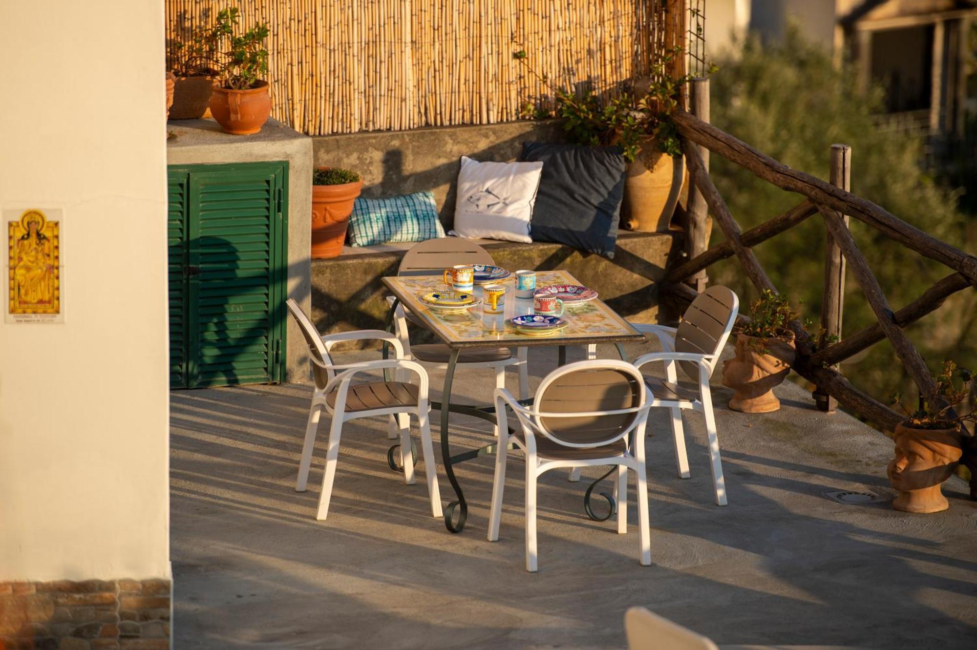 Aria Di Mare,Near Elevator, Few Steps, Parking, Garden Apartment Positano Luaran gambar