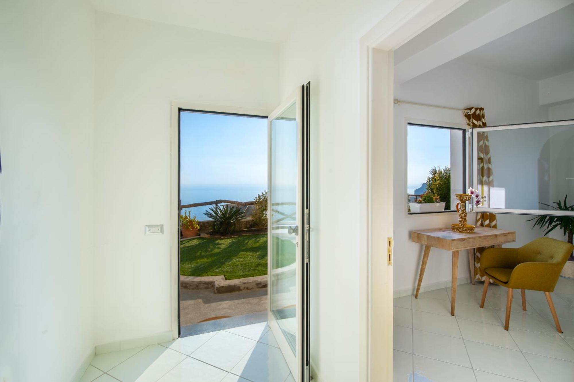 Aria Di Mare,Near Elevator, Few Steps, Parking, Garden Apartment Positano Luaran gambar